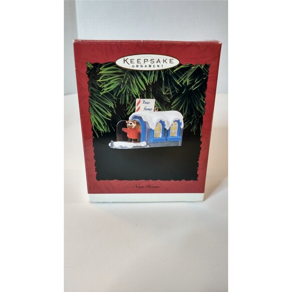 Hallmark Christmas Ornament 1996 Chipmunk Snowy Mailbox New Home - Picture 7 of 7